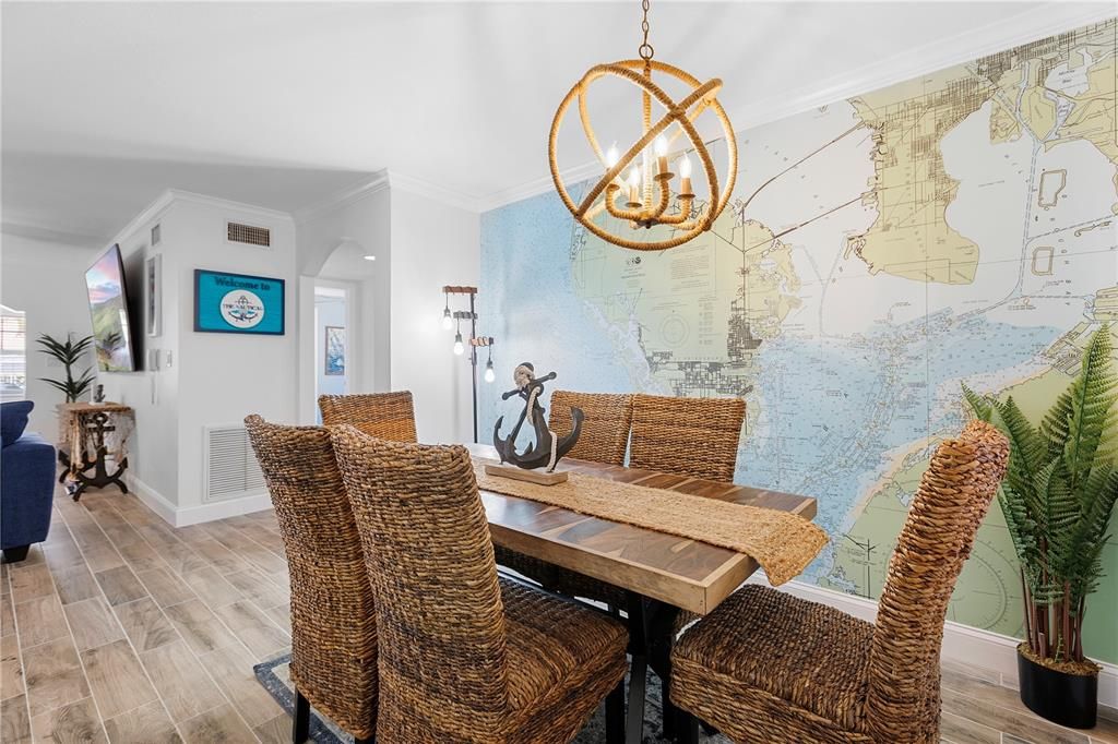 Active With Contract: $555,000 (2 beds, 1 baths, 950 Square Feet)