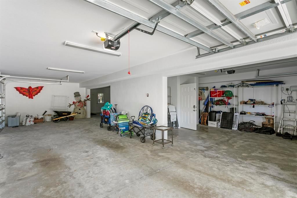 For Sale: $1,650,000 (3 beds, 3 baths, 2934 Square Feet)