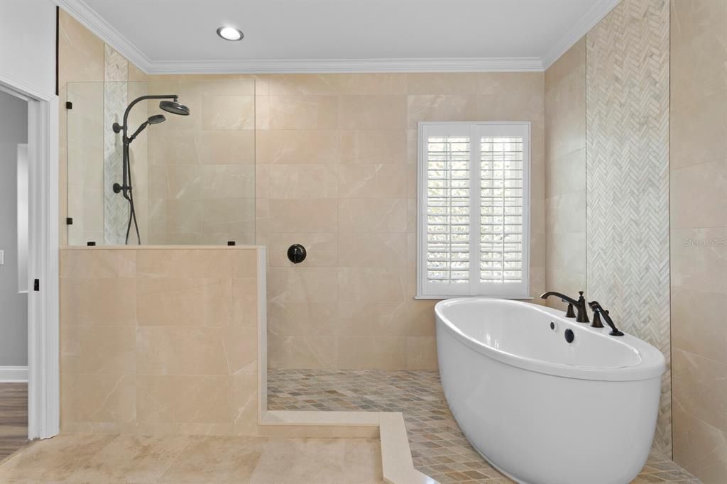 For Sale: $1,650,000 (3 beds, 3 baths, 2934 Square Feet)