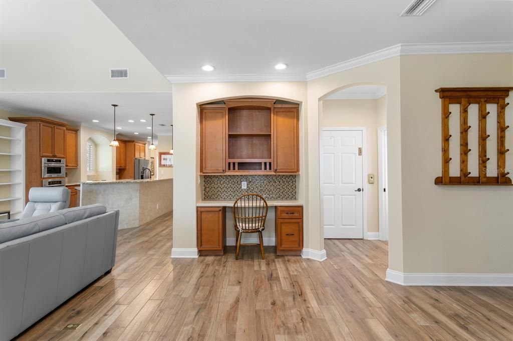 For Sale: $1,650,000 (3 beds, 3 baths, 2934 Square Feet)