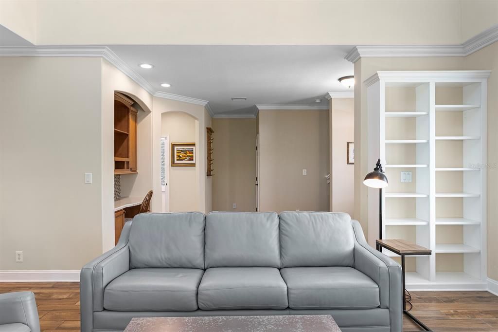 For Sale: $1,650,000 (3 beds, 3 baths, 2934 Square Feet)