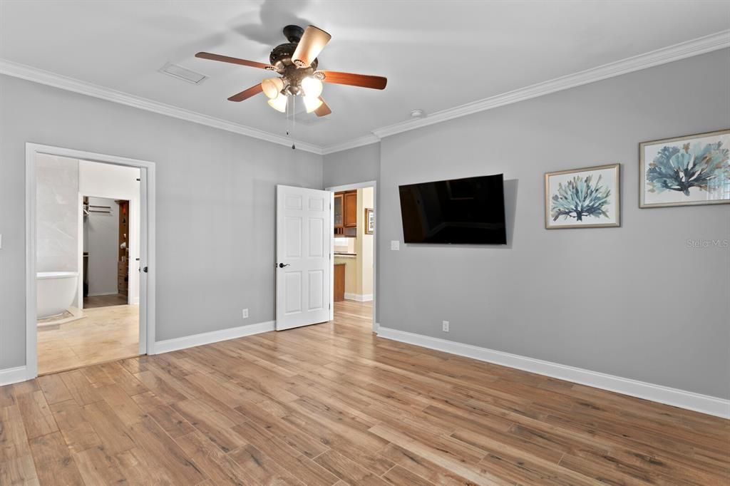 For Sale: $1,650,000 (3 beds, 3 baths, 2934 Square Feet)