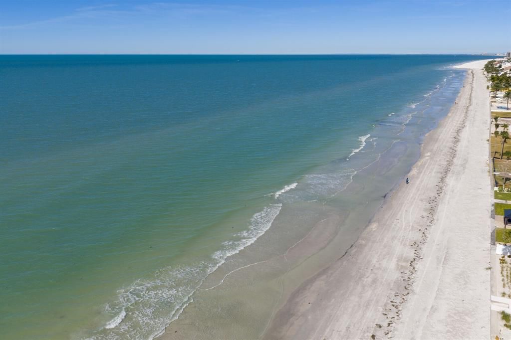 For Sale: $1,650,000 (3 beds, 3 baths, 2934 Square Feet)