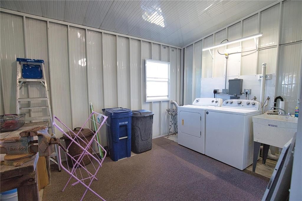 For Rent: $2,500 (2 beds, 2 baths, 1242 Square Feet)