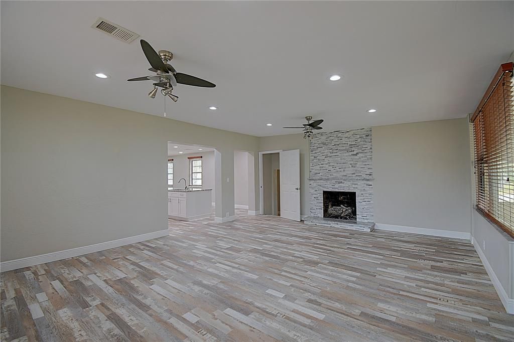 На продажу: $375,000 (3 спален, 2 ванн, 1668 Квадратных фут)