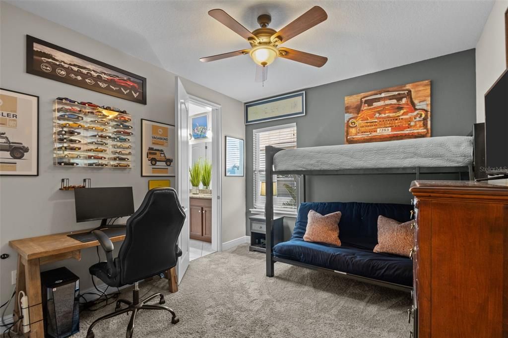 待售: $1,100,000 (6 贝兹, 5 浴室, 3460 平方英尺)