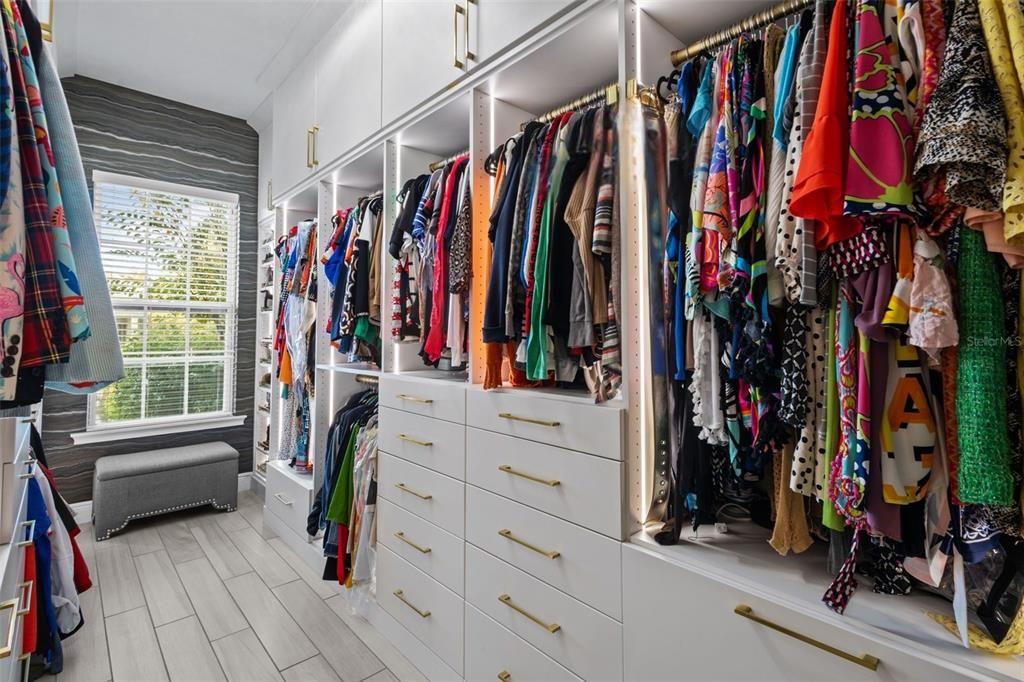 待售: $1,100,000 (6 贝兹, 5 浴室, 3460 平方英尺)