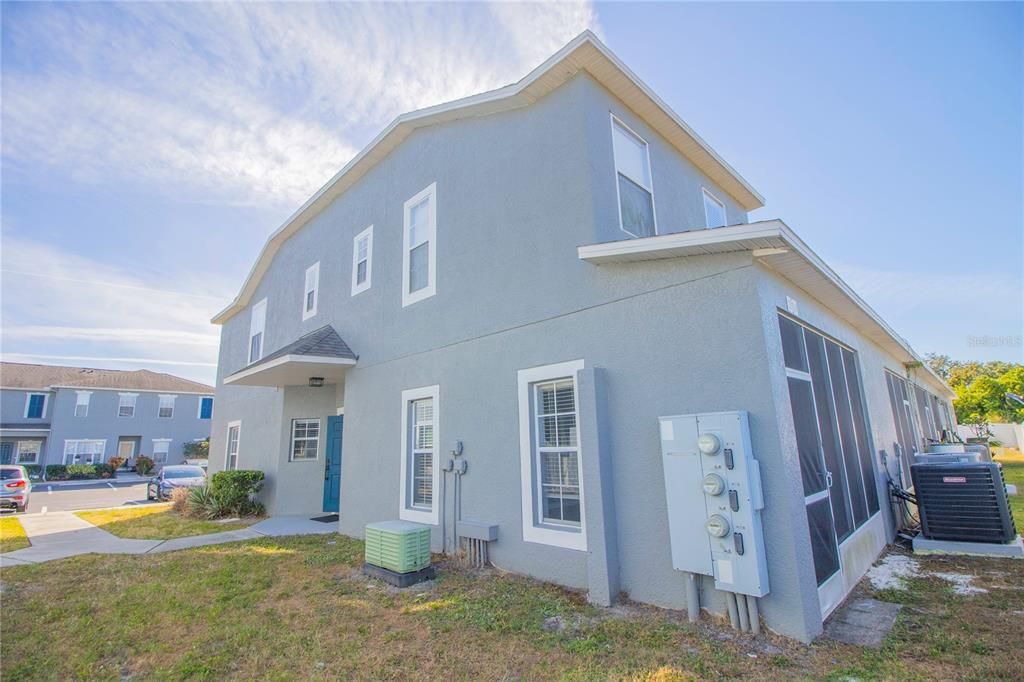 For Rent: $2,200 (4 beds, 3 baths, 1576 Square Feet)