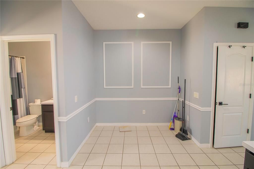 For Rent: $2,200 (4 beds, 3 baths, 1576 Square Feet)