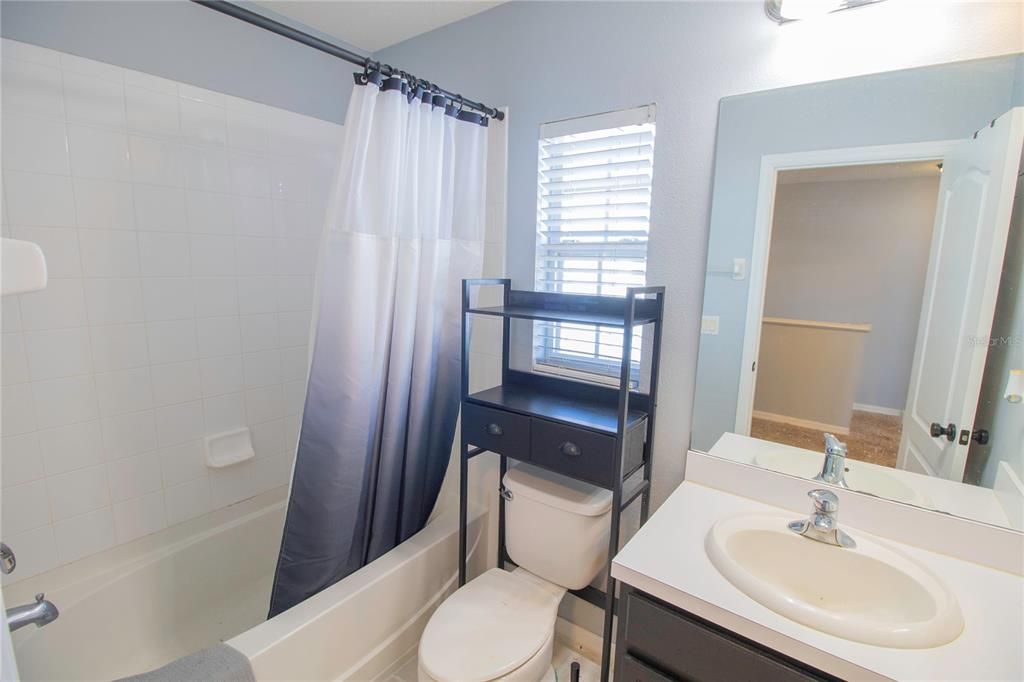 For Rent: $2,200 (4 beds, 3 baths, 1576 Square Feet)