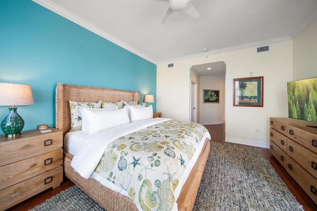 For Sale: $1,230,000 (3 beds, 2 baths, 1828 Square Feet)