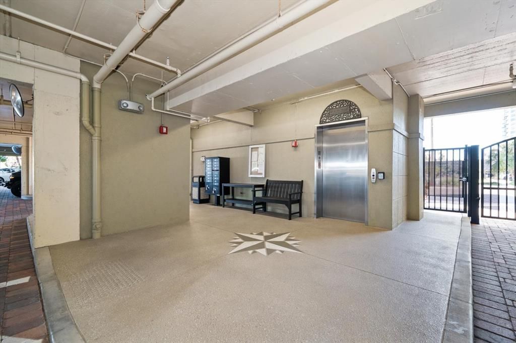 For Sale: $1,230,000 (3 beds, 2 baths, 1828 Square Feet)