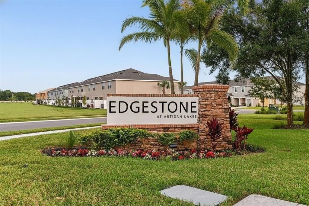 For Sale: $270,000 (2 beds, 2 baths, 1235 Square Feet)