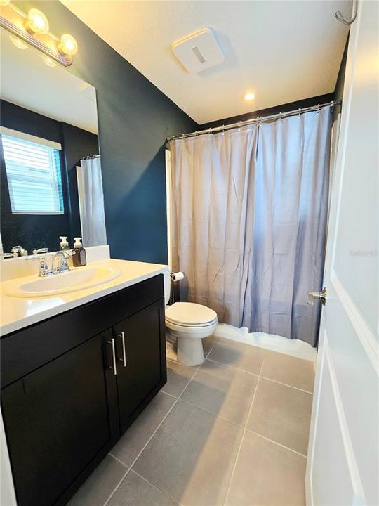 For Sale: $270,000 (2 beds, 2 baths, 1235 Square Feet)