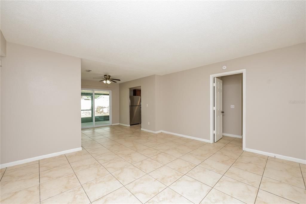 Active With Contract: $309,000 (4 beds, 2 baths, 1280 Square Feet)