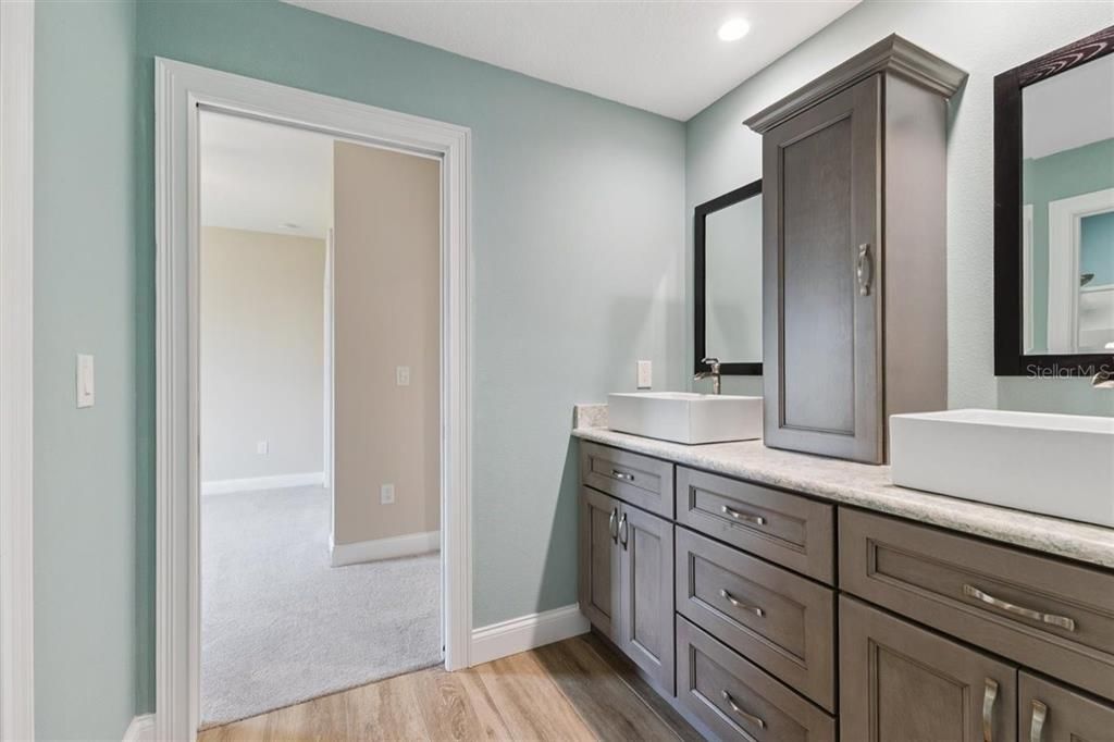 En Venta: $1,650,000 (4 camas, 3 baños, 3226 Pies cuadrados)