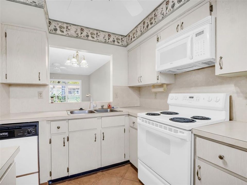 En Venta: $159,000 (2 camas, 2 baños, 806 Pies cuadrados)