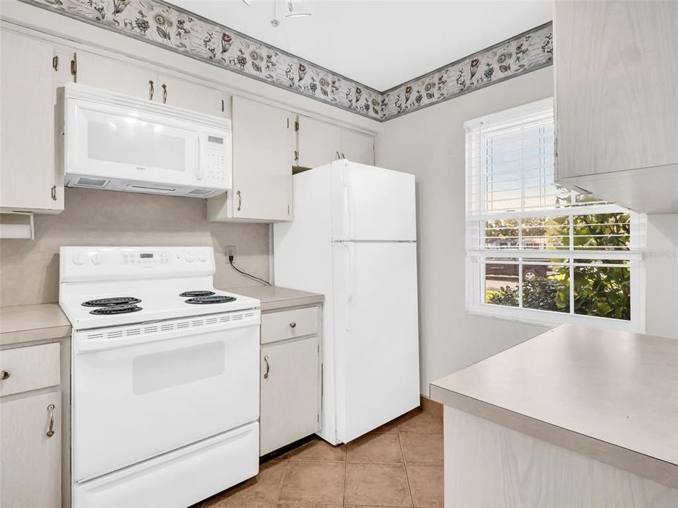 En Venta: $159,000 (2 camas, 2 baños, 806 Pies cuadrados)