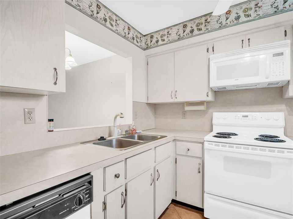 En Venta: $159,000 (2 camas, 2 baños, 806 Pies cuadrados)