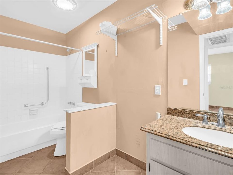 En Venta: $159,000 (2 camas, 2 baños, 806 Pies cuadrados)