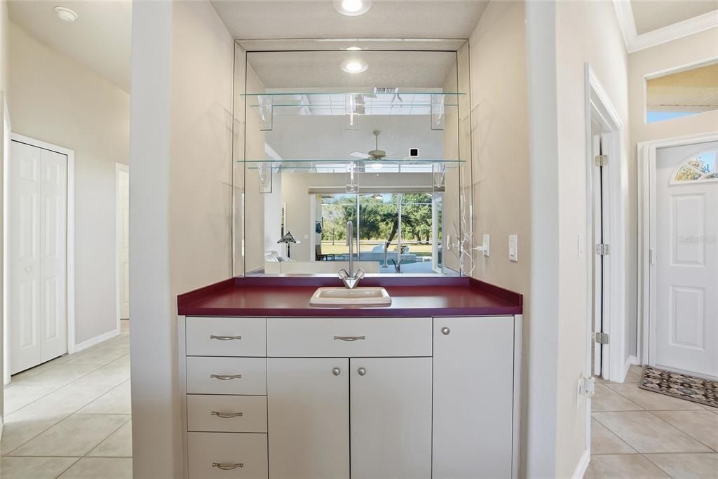 For Sale: $335,000 (3 beds, 2 baths, 1751 Square Feet)