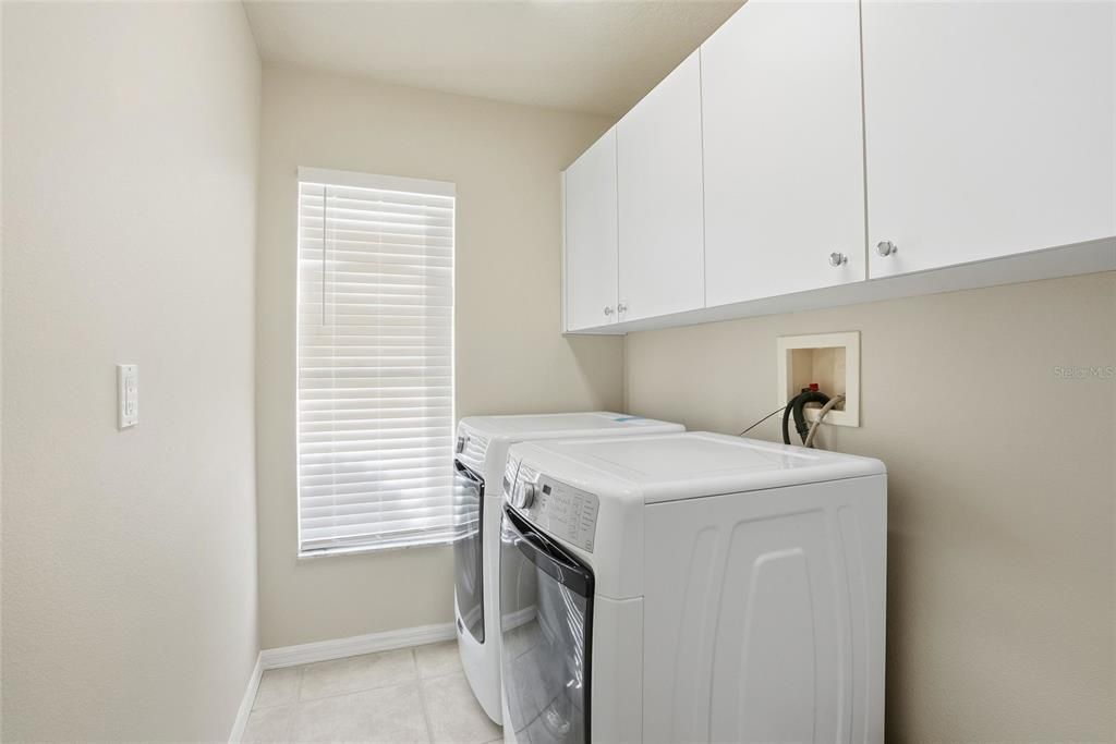 For Sale: $335,000 (3 beds, 2 baths, 1751 Square Feet)