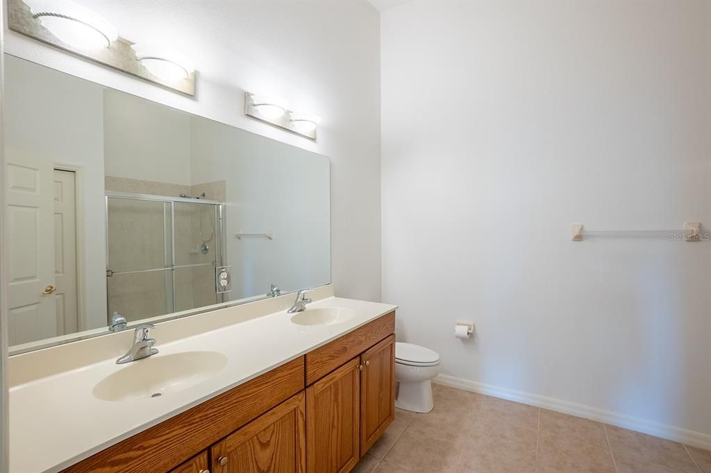 待售: $265,000 (3 贝兹, 2 浴室, 1377 平方英尺)