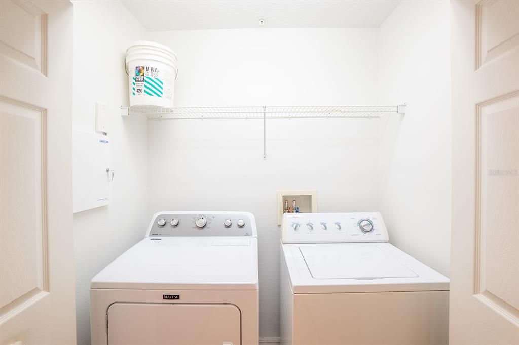 待售: $265,000 (3 贝兹, 2 浴室, 1377 平方英尺)