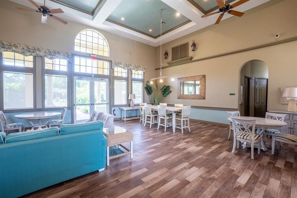 待售: $265,000 (3 贝兹, 2 浴室, 1377 平方英尺)