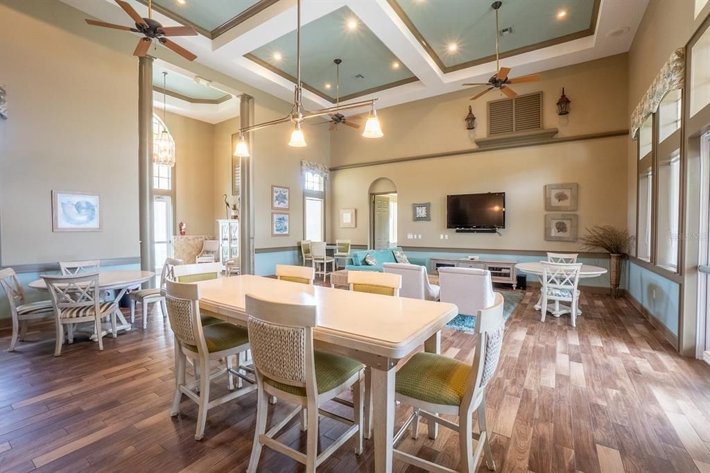 待售: $265,000 (3 贝兹, 2 浴室, 1377 平方英尺)