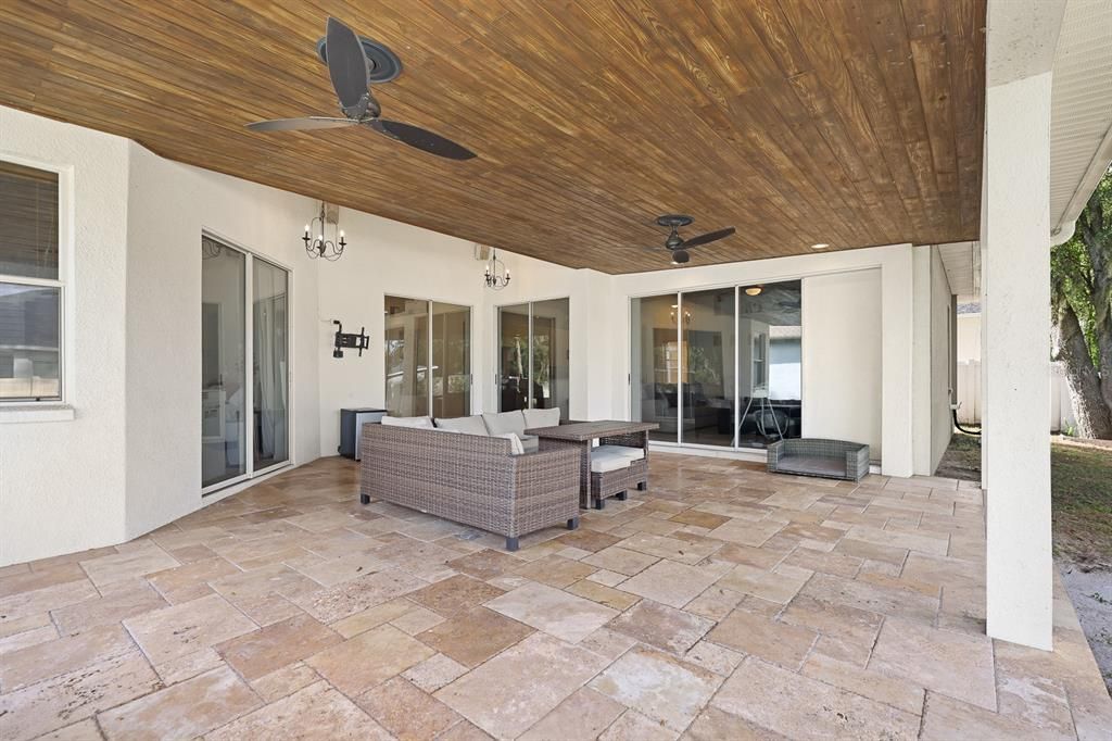 待售: $425,000 (3 贝兹, 2 浴室, 1943 平方英尺)