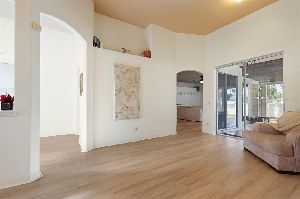 待售: $425,000 (3 贝兹, 2 浴室, 1943 平方英尺)