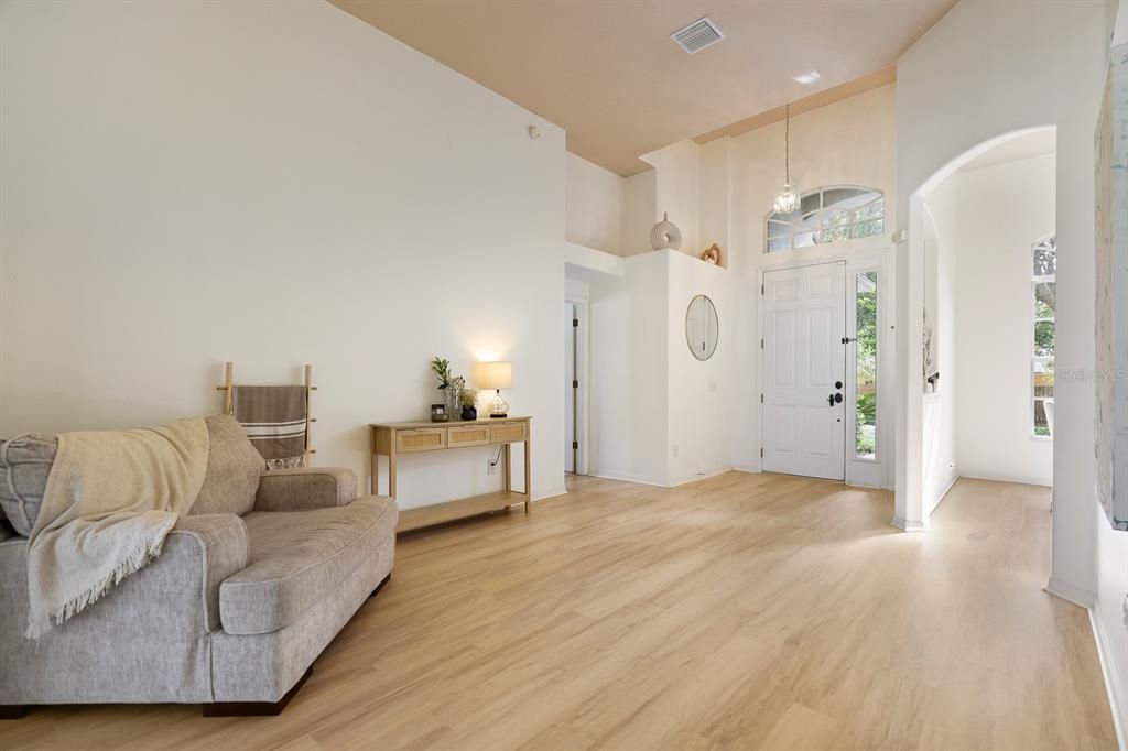 待售: $425,000 (3 贝兹, 2 浴室, 1943 平方英尺)