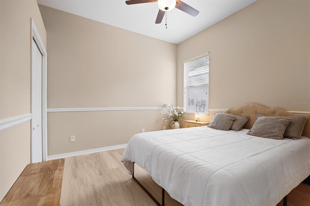 待售: $425,000 (3 贝兹, 2 浴室, 1943 平方英尺)