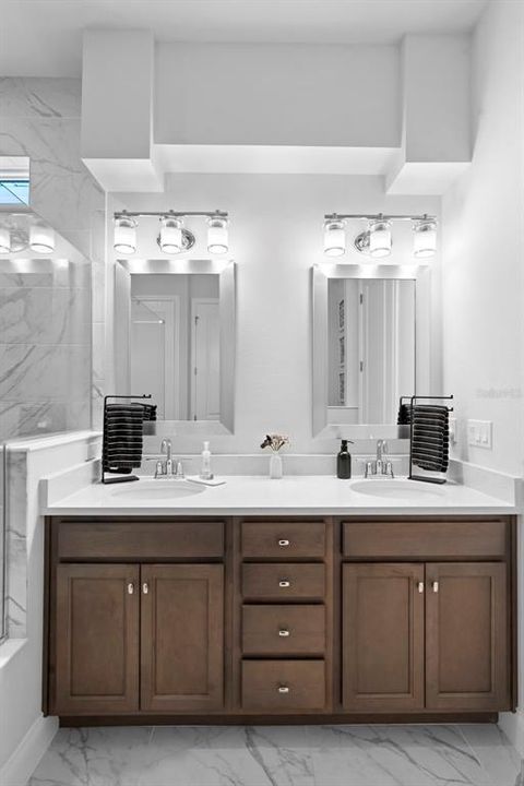 待售: $569,900 (3 贝兹, 2 浴室, 1933 平方英尺)