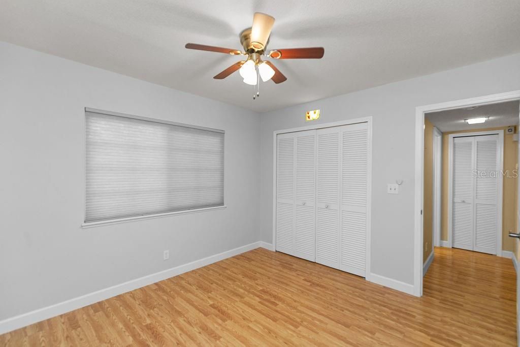 合同活跃: $279,900 (2 贝兹, 2 浴室, 1625 平方英尺)