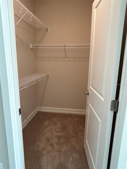 For Rent: $2,295 (3 beds, 2 baths, 1898 Square Feet)