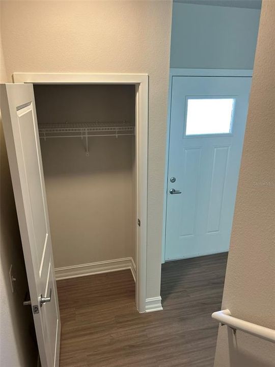 For Rent: $2,295 (3 beds, 2 baths, 1898 Square Feet)