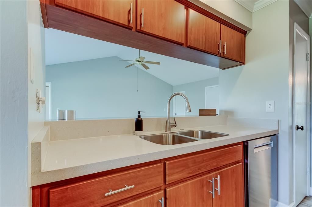 En Venta: $454,900 (3 camas, 2 baños, 1560 Pies cuadrados)