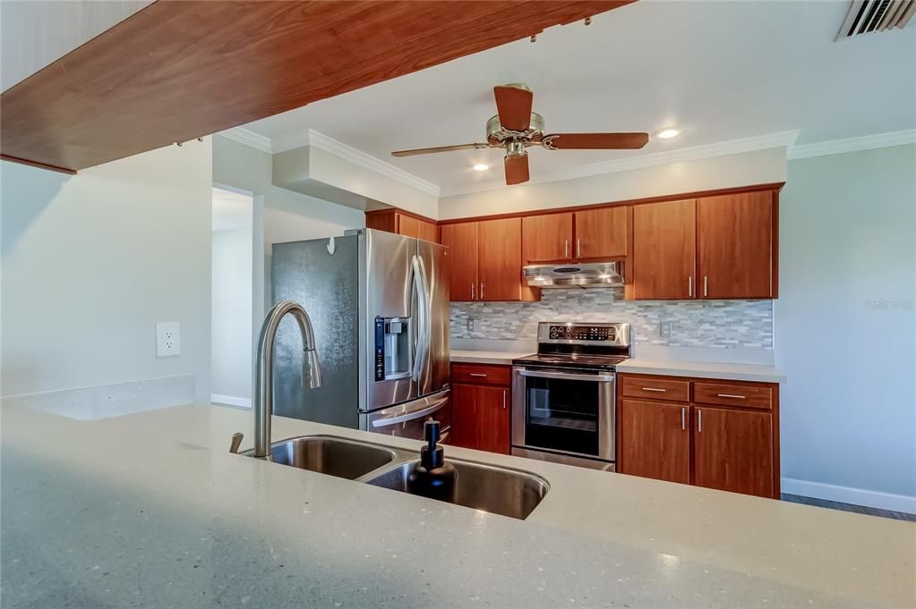 En Venta: $454,900 (3 camas, 2 baños, 1560 Pies cuadrados)