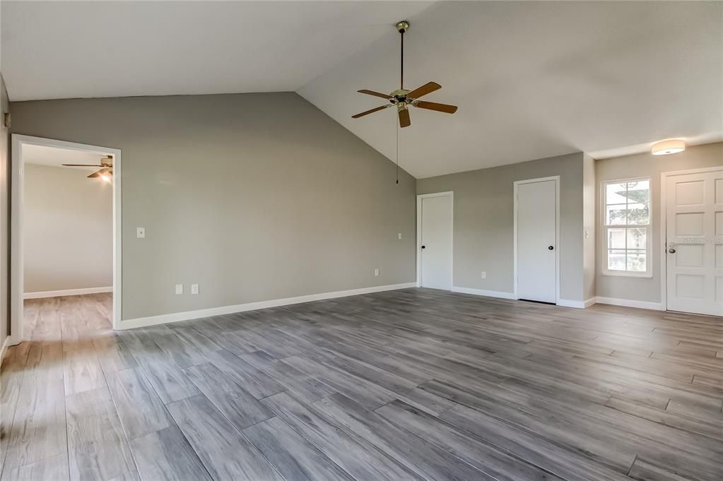 En Venta: $454,900 (3 camas, 2 baños, 1560 Pies cuadrados)