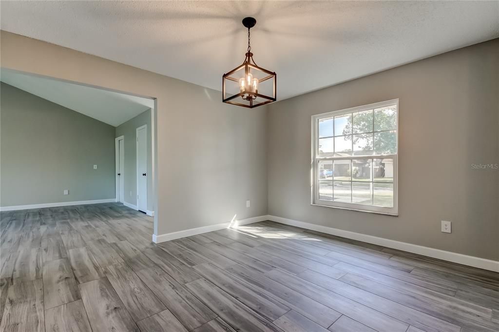 En Venta: $454,900 (3 camas, 2 baños, 1560 Pies cuadrados)