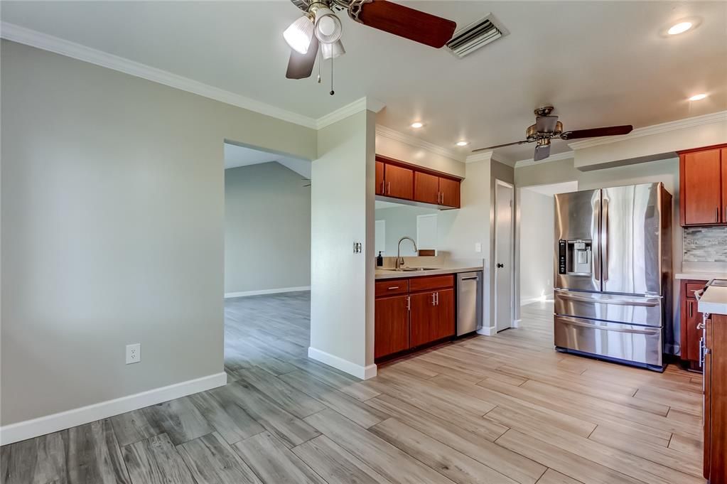 En Venta: $454,900 (3 camas, 2 baños, 1560 Pies cuadrados)