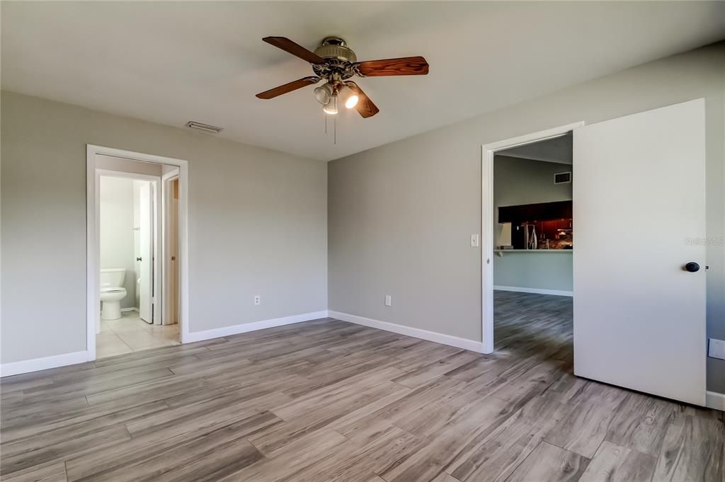 En Venta: $454,900 (3 camas, 2 baños, 1560 Pies cuadrados)