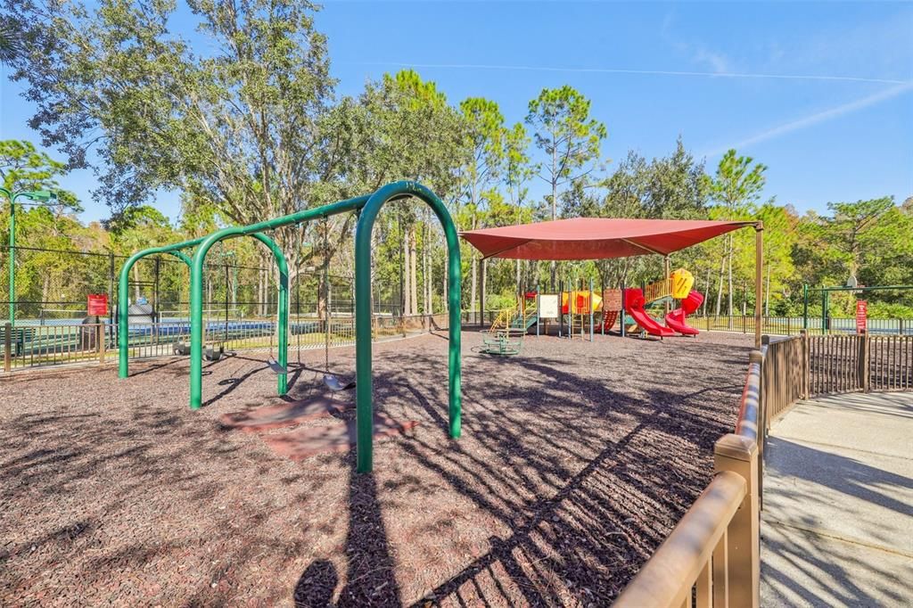 На продажу: $229,999 (2 спален, 2 ванн, 1161 Квадратных фут)