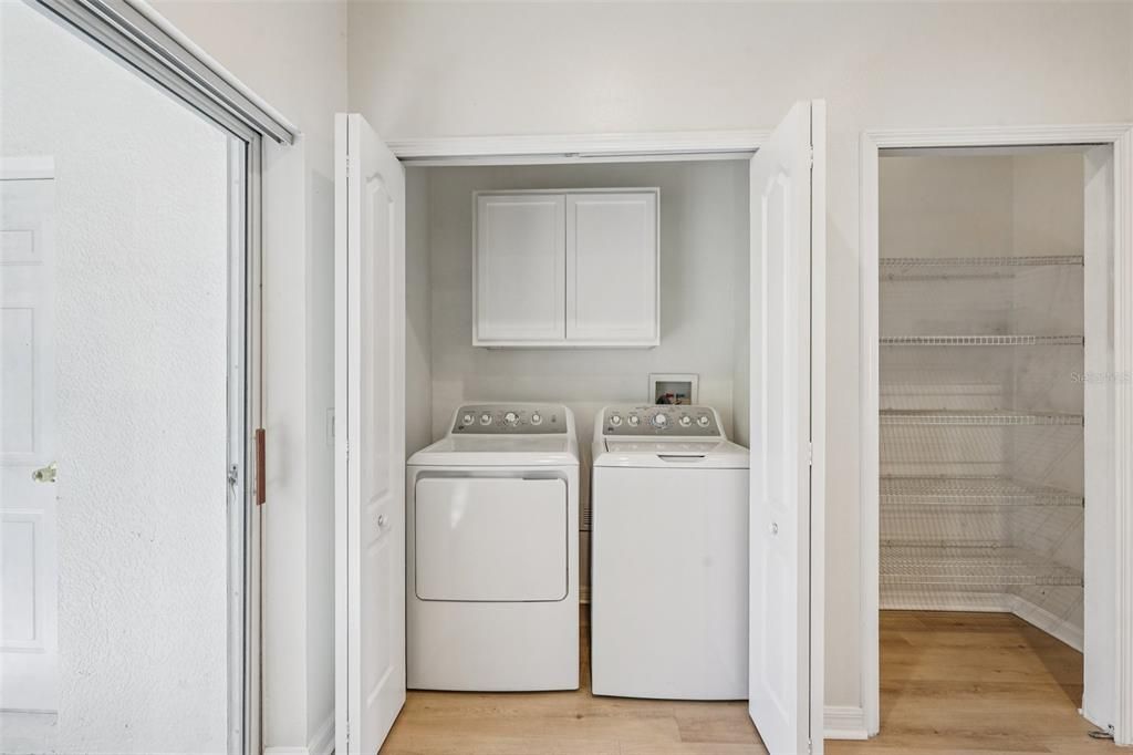 На продажу: $229,999 (2 спален, 2 ванн, 1161 Квадратных фут)