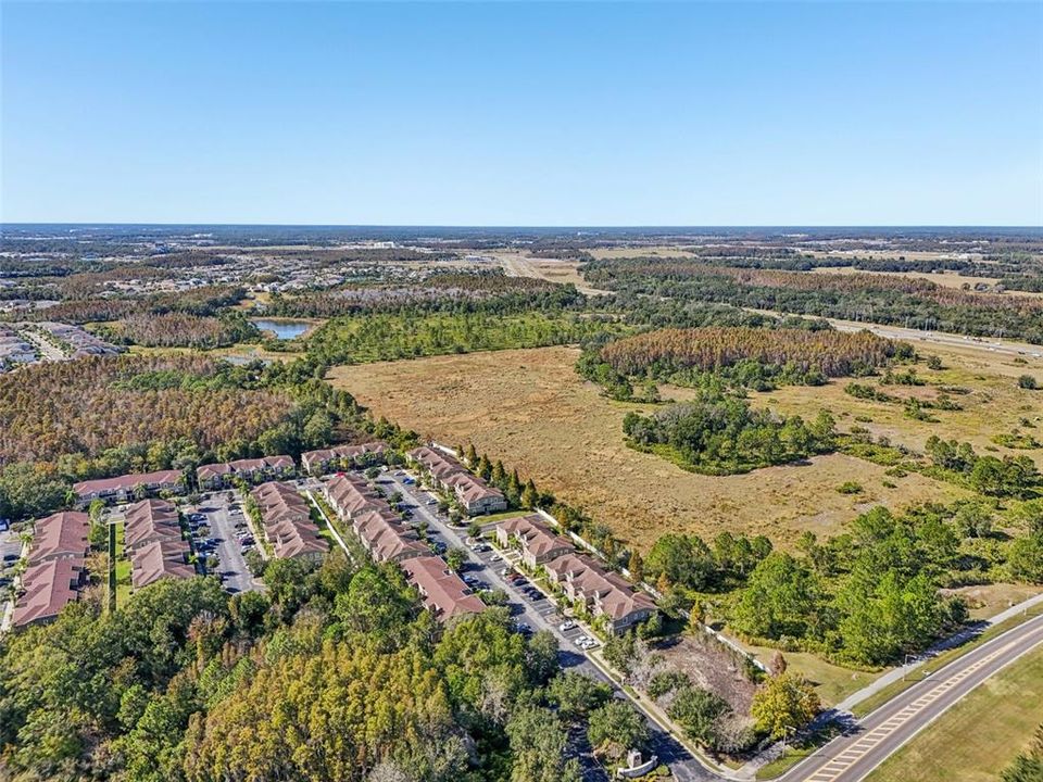 На продажу: $229,999 (2 спален, 2 ванн, 1161 Квадратных фут)