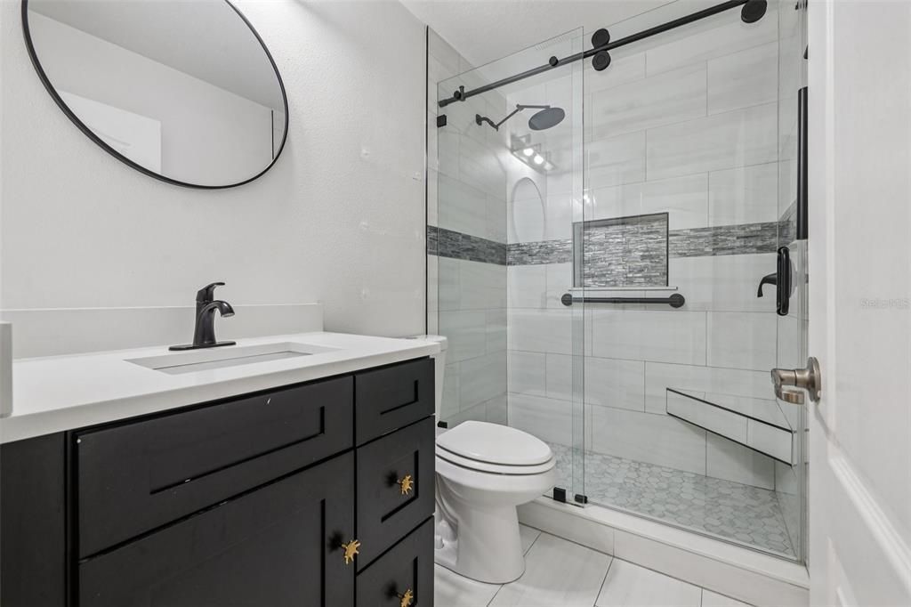 На продажу: $229,999 (2 спален, 2 ванн, 1161 Квадратных фут)