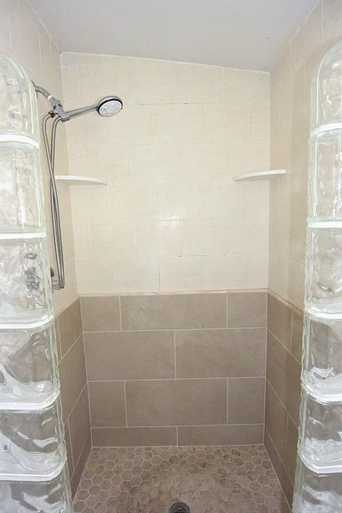 For Sale: $344,900 (2 beds, 2 baths, 1526 Square Feet)