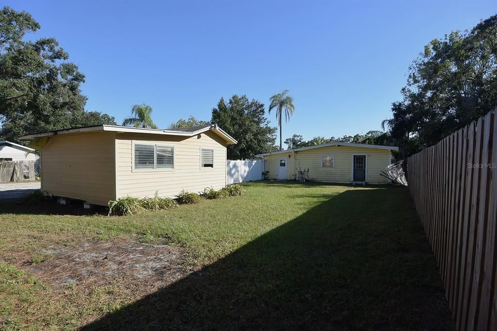 For Sale: $344,900 (2 beds, 2 baths, 1526 Square Feet)